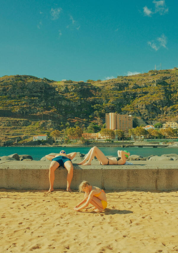 A3 Wall Print: Family at Praia do Calhau (325x480mm)